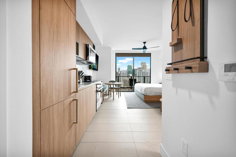  Condo & Townhome Photos