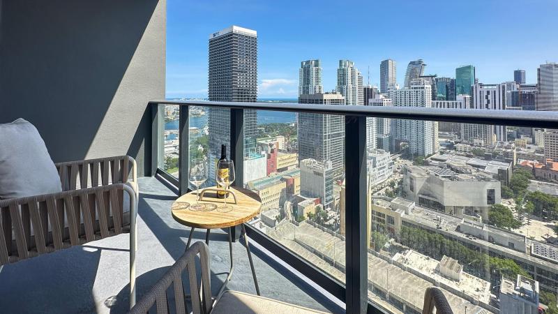  Condo & Townhome Photos