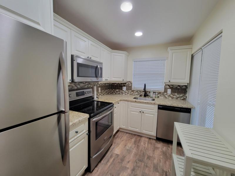  Condo & Townhome Photos