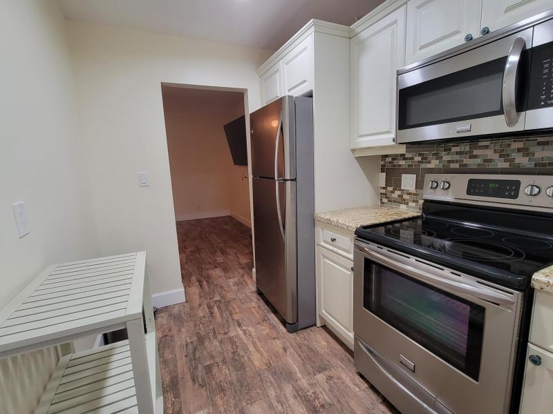  Condo & Townhome Photos