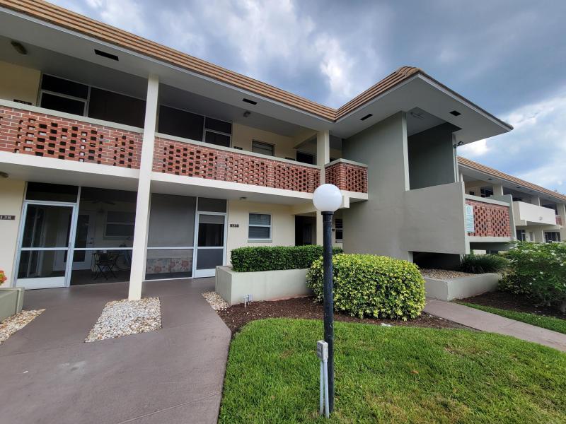  Condo & Townhome Photos