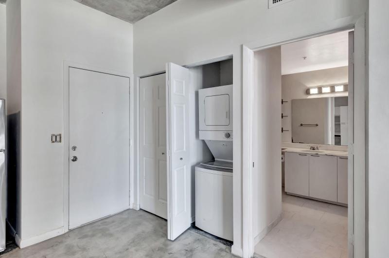  Condo & Townhome Photos
