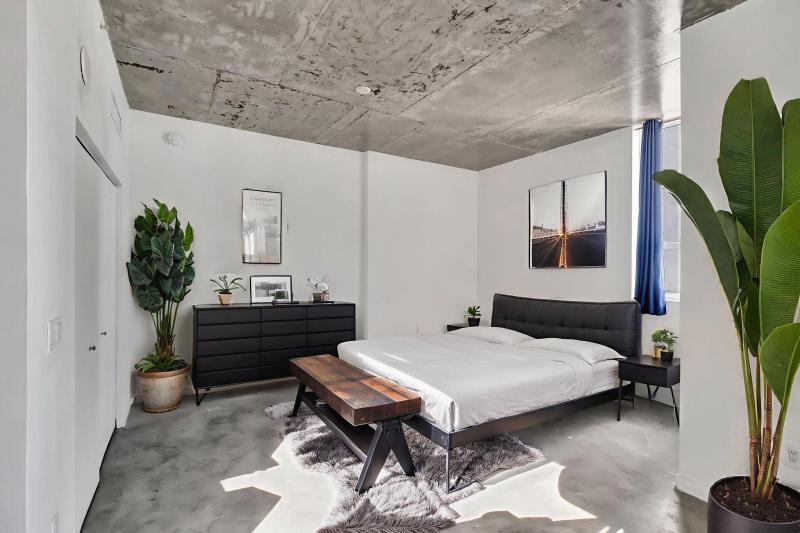  Condo & Townhome Photos