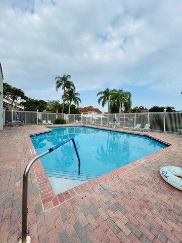  Condo & Townhome Photos
