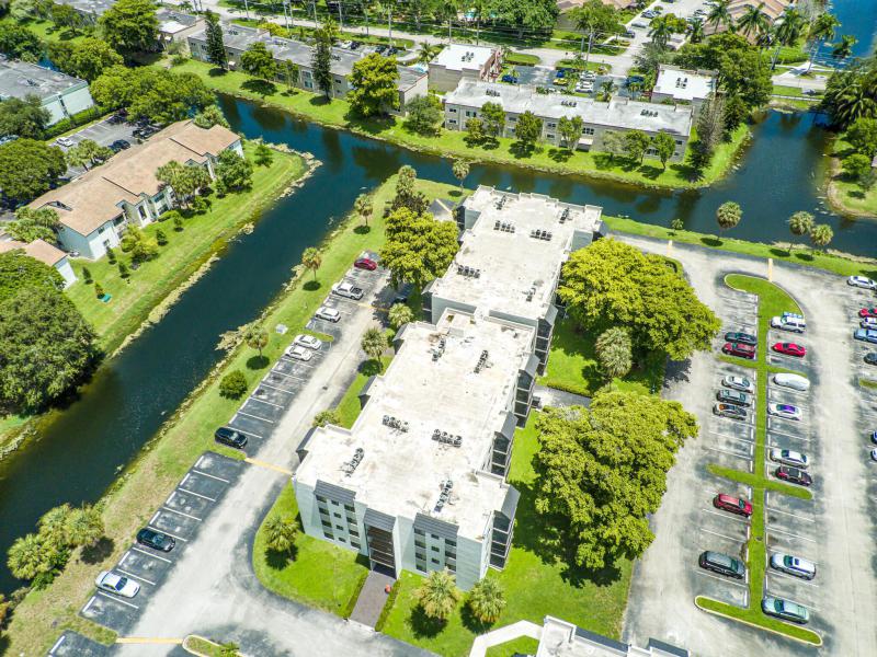  Condo & Townhome Photos