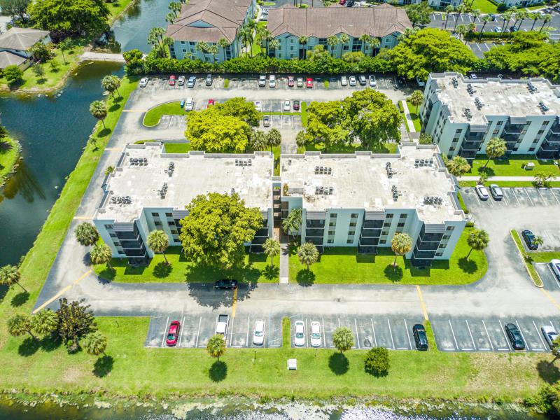  Condo & Townhome Photos