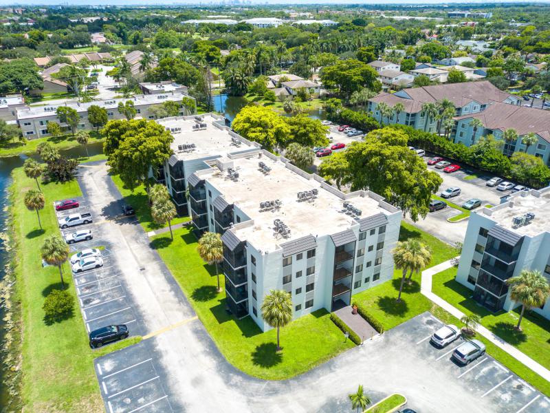  Condo & Townhome Photos