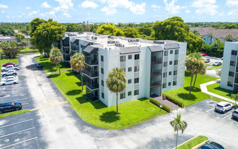  Condo & Townhome Photos
