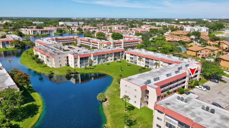  Condo & Townhome Photos