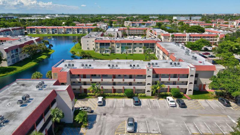  Condo & Townhome Photos