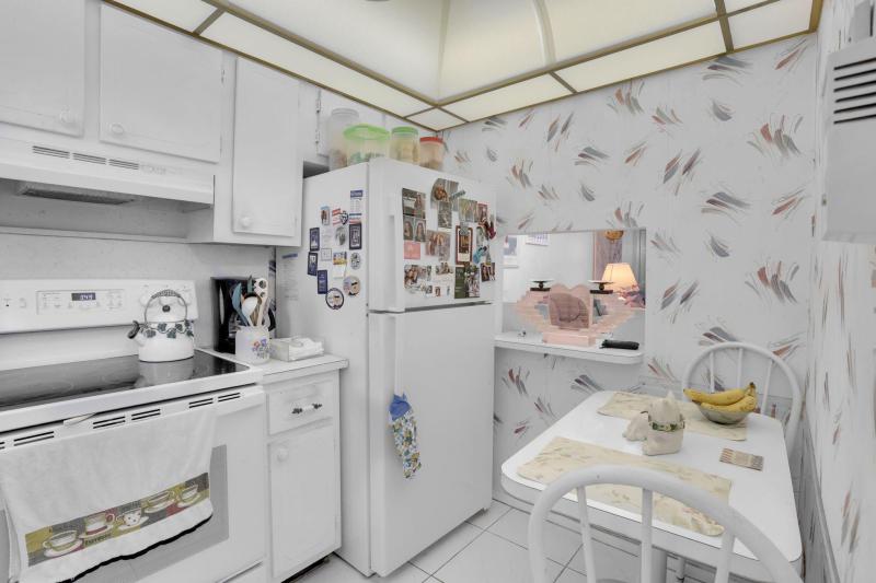  Condo & Townhome Photos