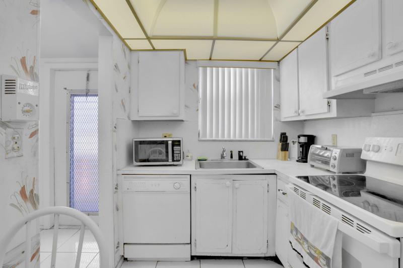  Condo & Townhome Photos