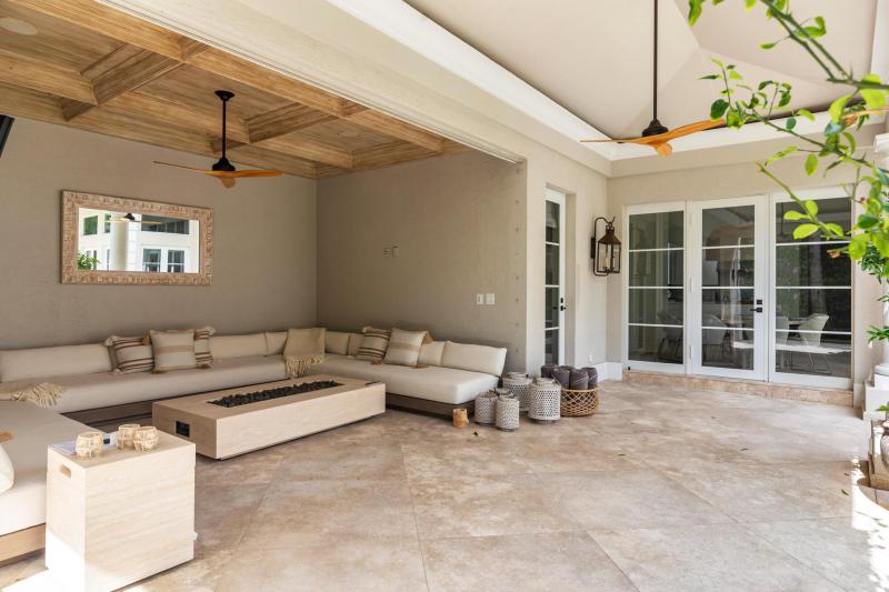  Single Family Homes Photo 25:  Palm Beach,  FL 33480