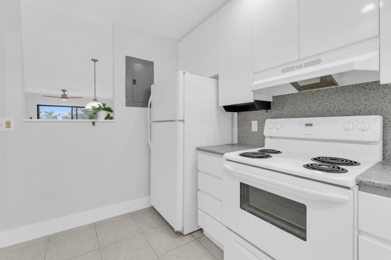  Condo & Townhome Photos