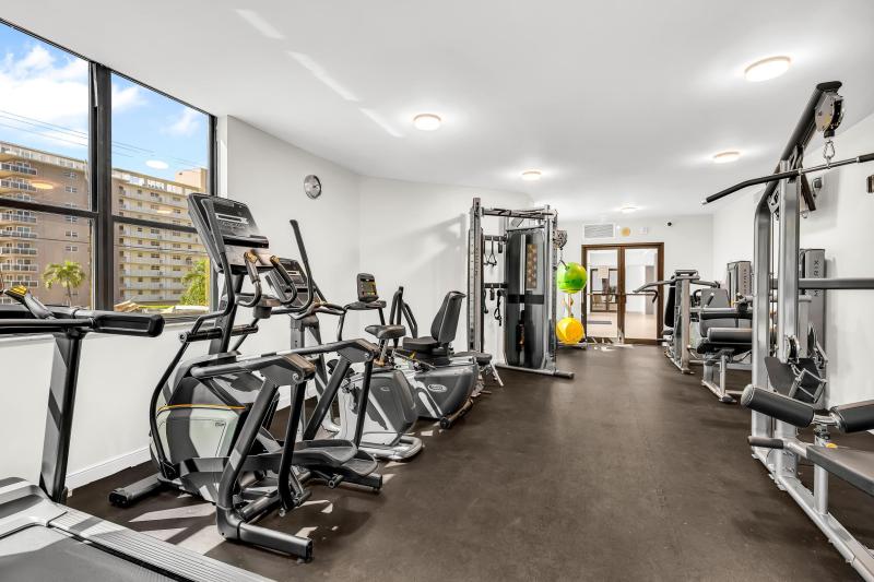  Condo & Townhome Photos