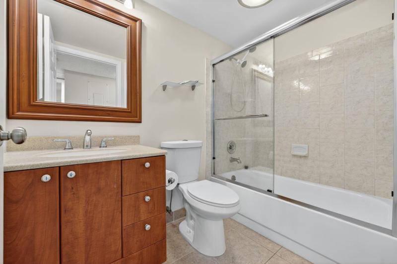  Condo & Townhome Photos