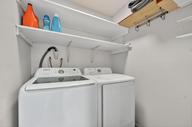  Condo & Townhome Photos