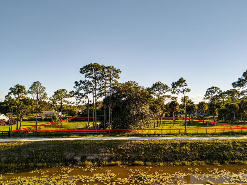  Commercial & Industrial Land Images 