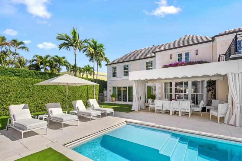  Single Family Homes Photo 13:  Palm Beach,  FL 33480