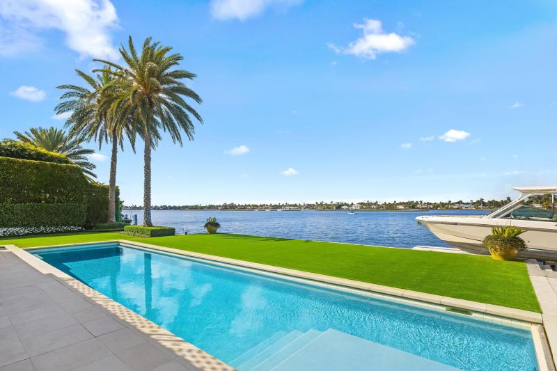  Single Family Homes Photo 14:  Palm Beach,  FL 33480