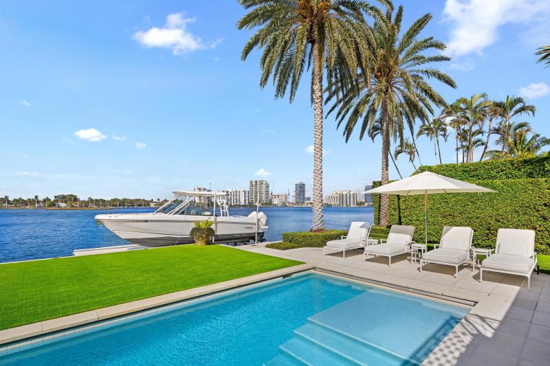  Single Family Homes Photo 16:  Palm Beach,  FL 33480