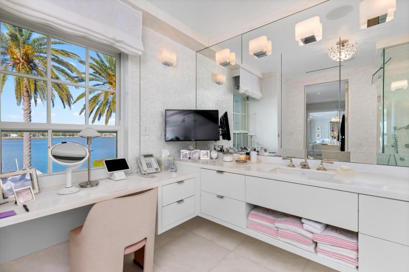  Single Family Homes Photo 64:  Palm Beach,  FL 33480