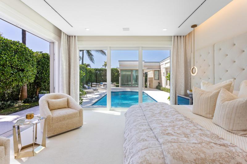  Single Family Homes Photo 5:  Palm Beach,  FL 33480