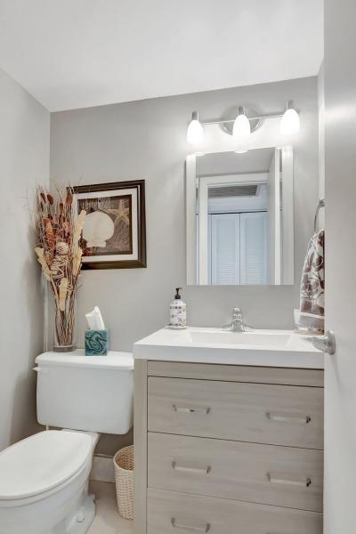  Condo & Townhome Photos