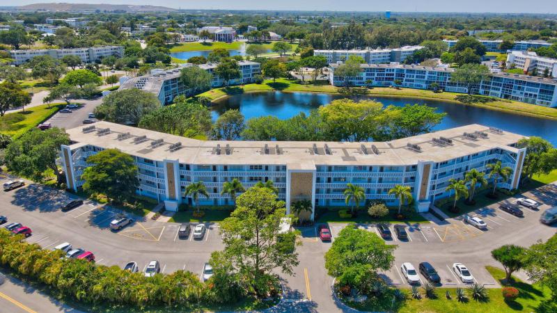  Condo & Townhome Photos
