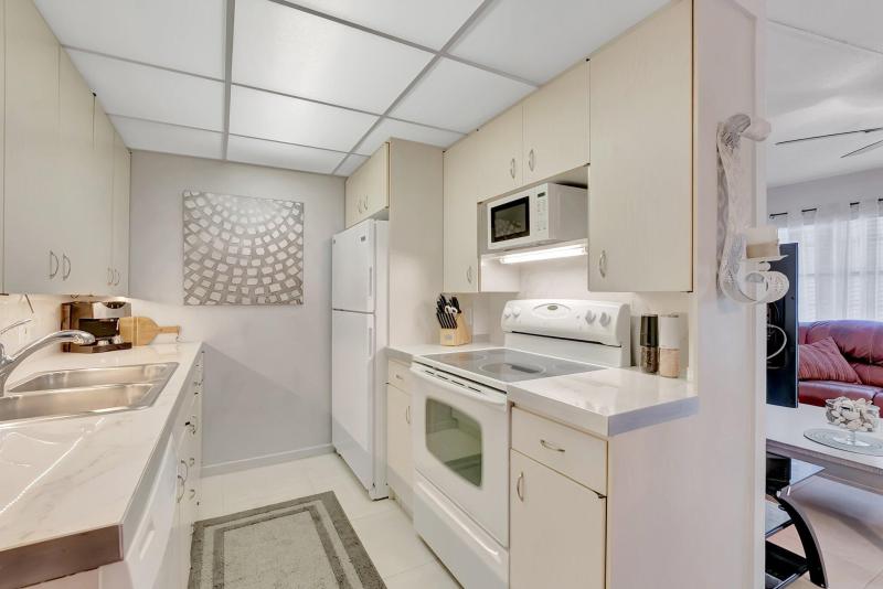  Condo & Townhome Photos