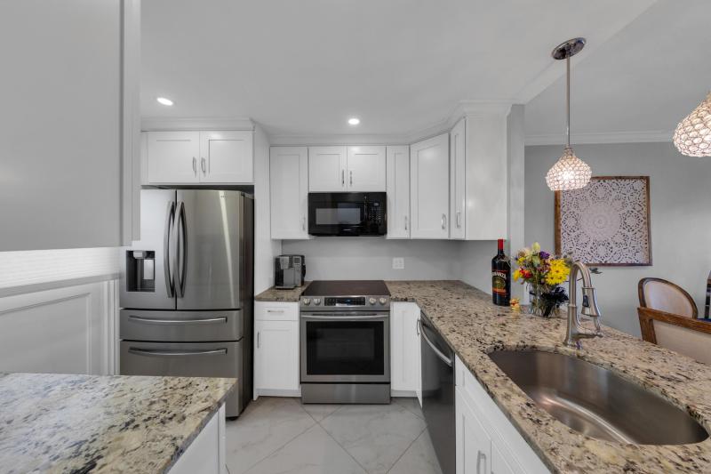  Condo & Townhome Photos