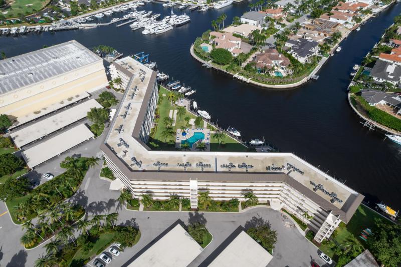  Condo & Townhome Photos