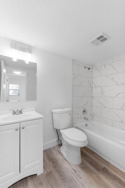  Condo & Townhome Photos