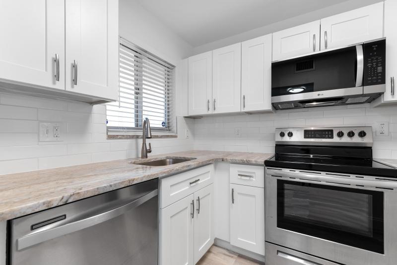  Condo & Townhome Photos