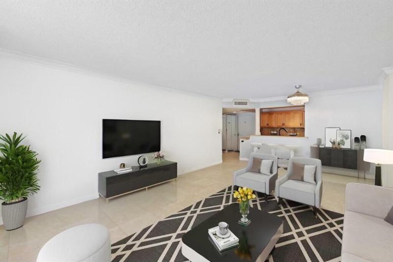  Condo & Townhome Photos
