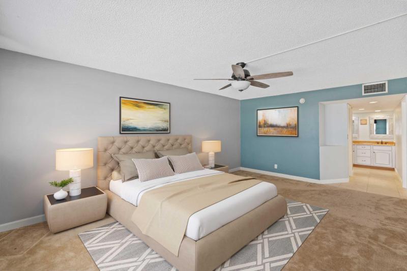  Condo & Townhome Photos