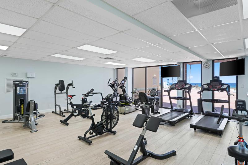  Condo & Townhome Photos