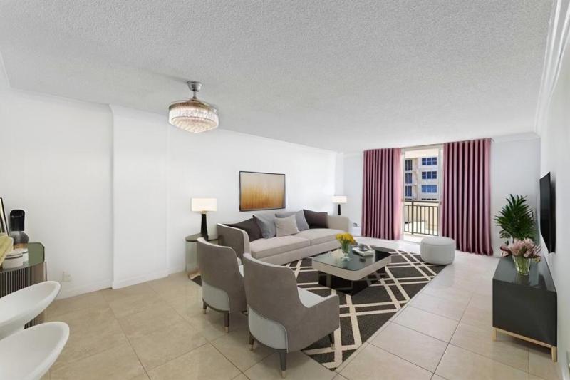  Condo & Townhome Photos