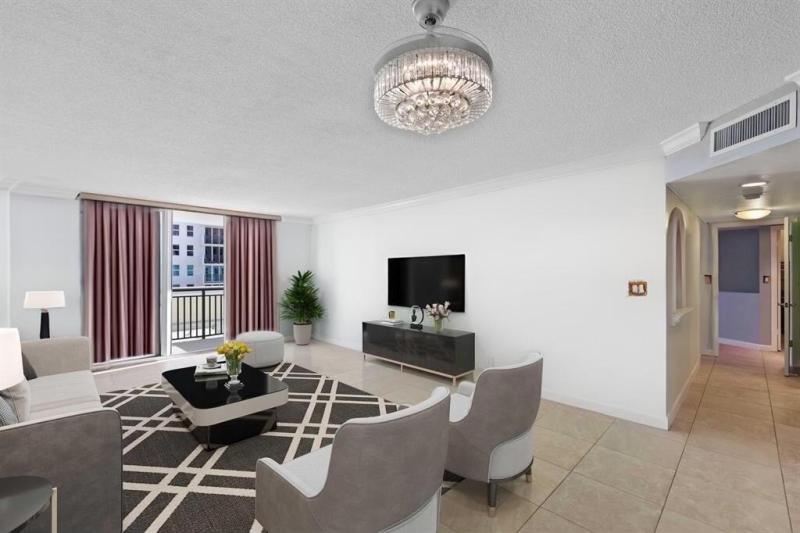  Condo & Townhome Photos