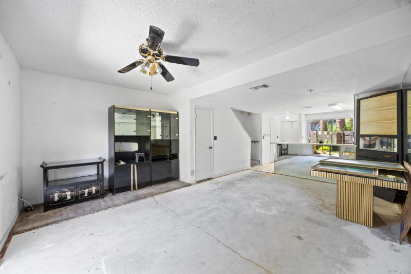  Condo & Townhome Photos