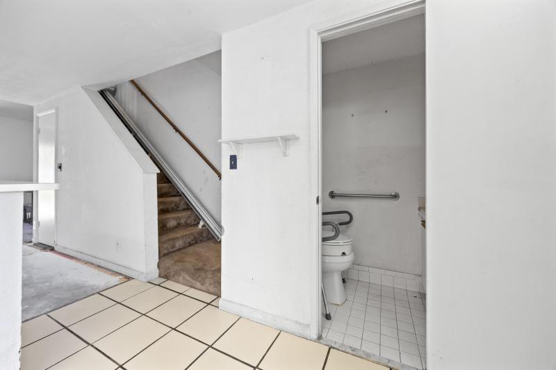  Condo & Townhome Photos