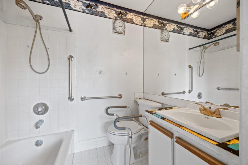  Condo & Townhome Photos