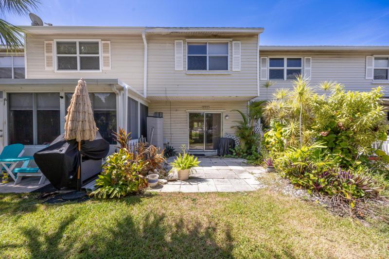  Condo & Townhome Photos