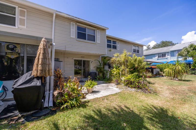  Condo & Townhome Photos