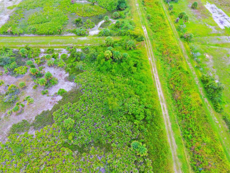  Commercial & Industrial Land Images 