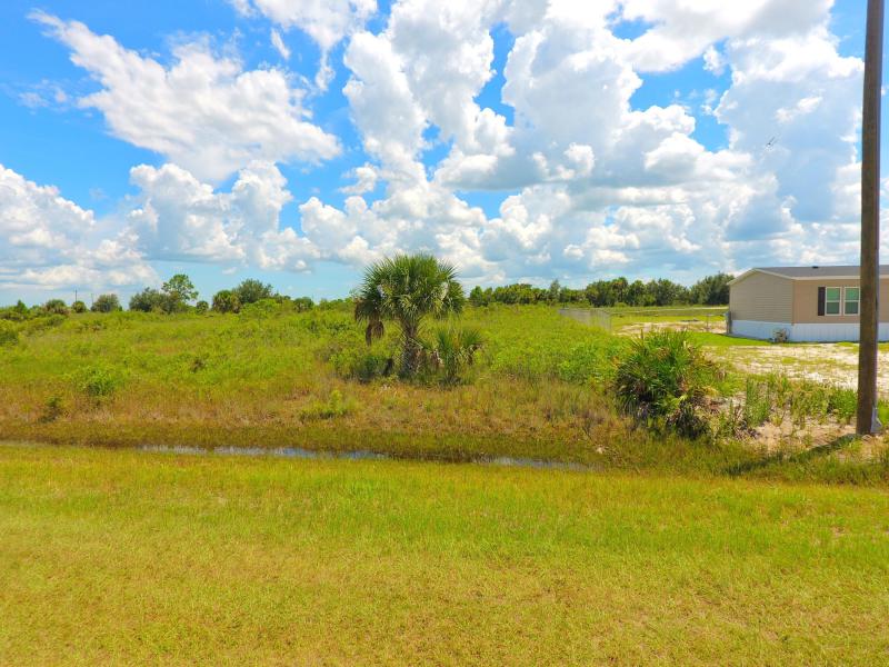  Commercial & Industrial Land Images 