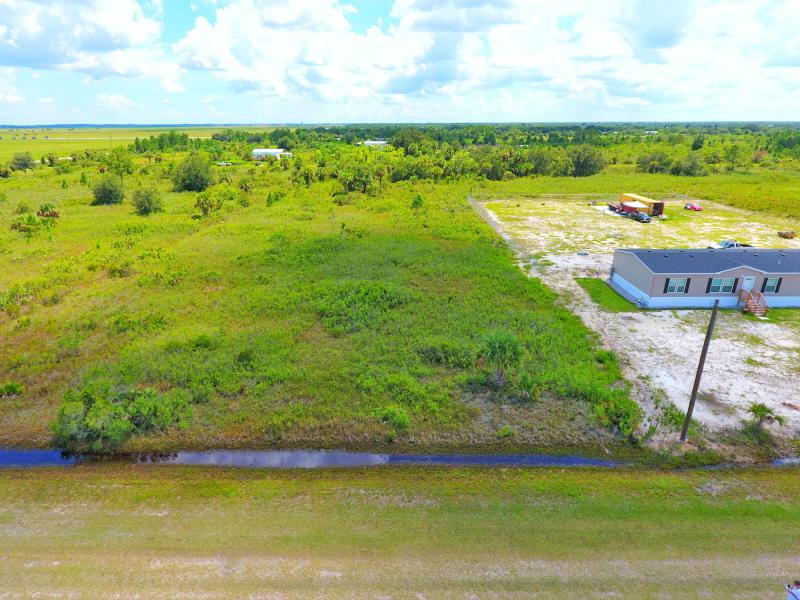  Commercial & Industrial Land Images 