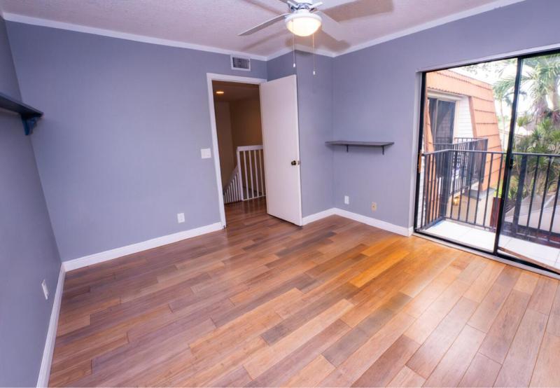  Condo & Townhome Photos