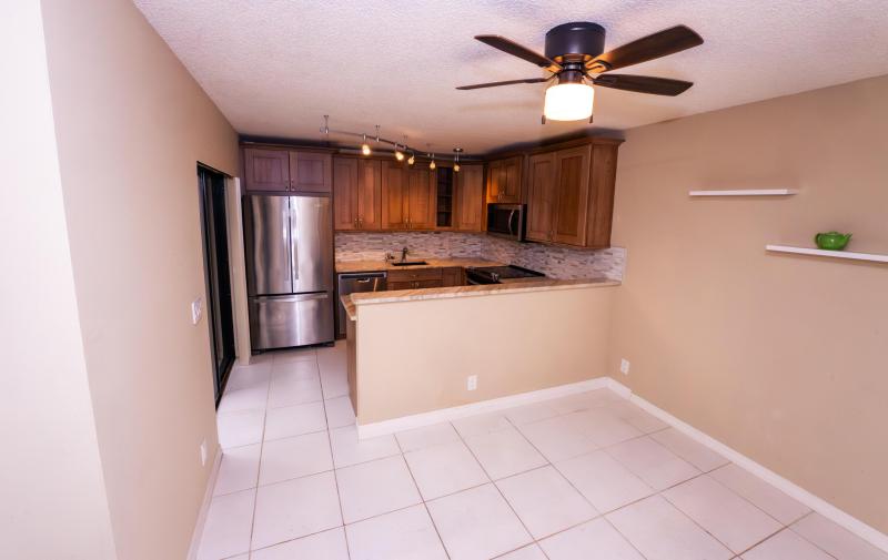  Condo & Townhome Photos