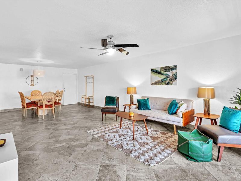  Condo & Townhome Photos